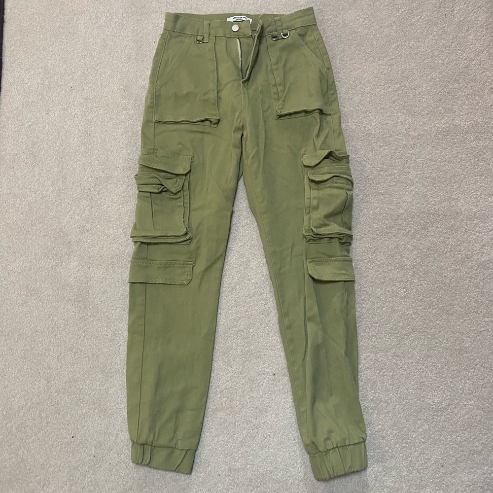 Army green cargo pants